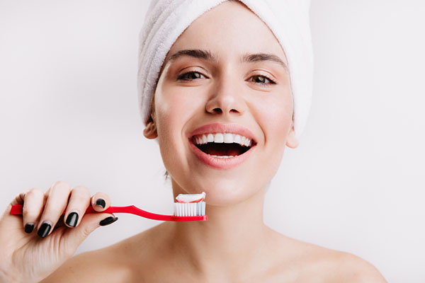 ¡Preservar la salud bucal es fundamental para lograr una sonrisa radiante y asegurar una excelente salud oral ¿Sabías que la manera adecuada de cepillarse los dientes puede...