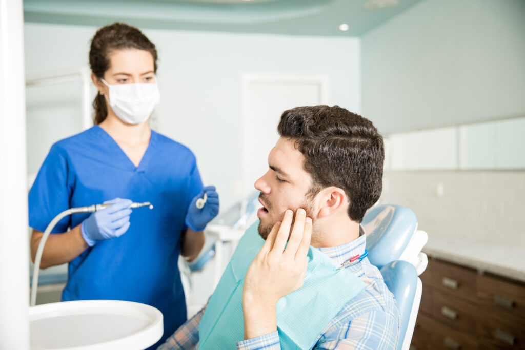 ¿Qué pasa si postergas una endodoncia? Riesgos e infecciones graves